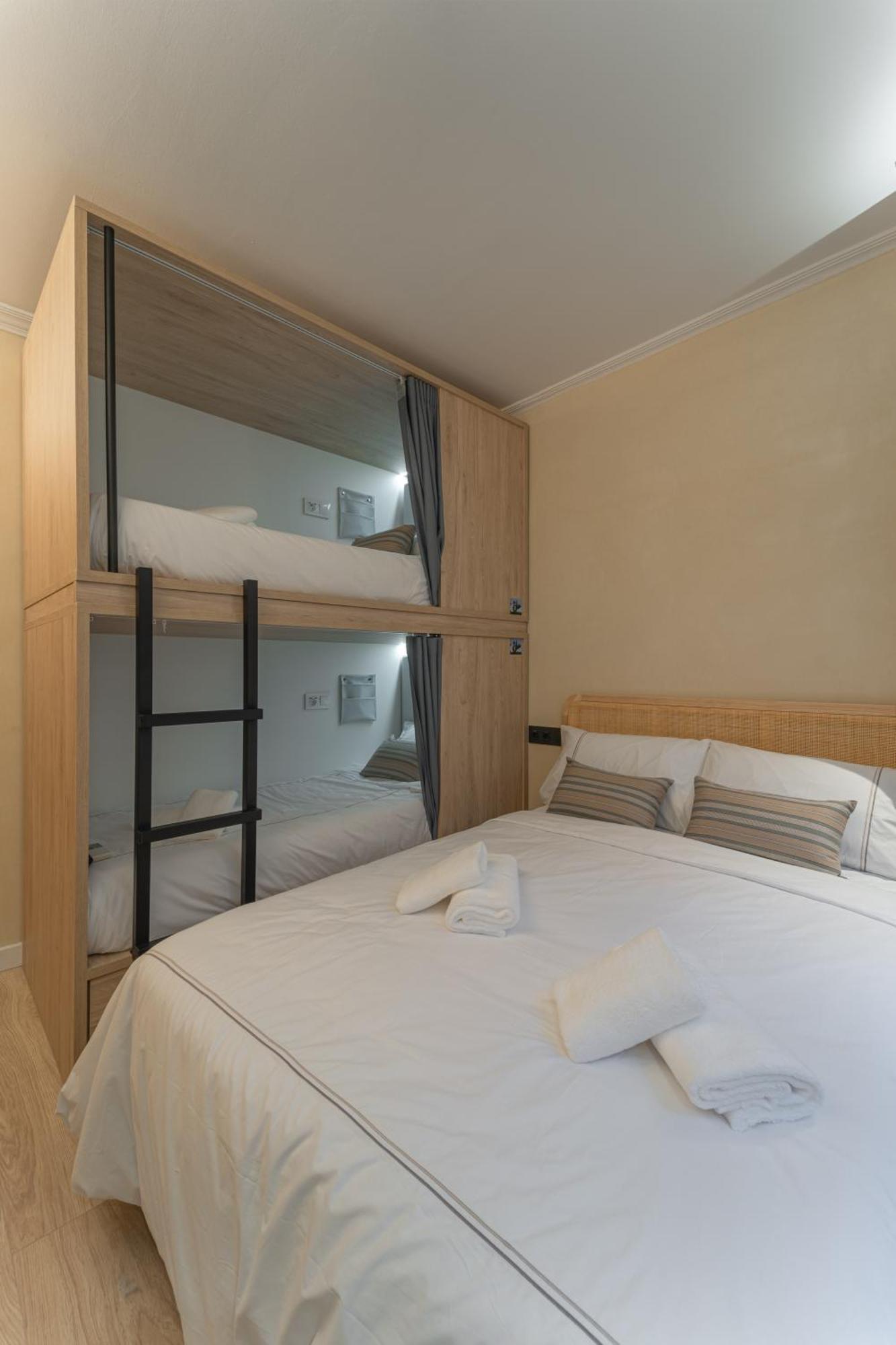 Das Carretas Madrid Exterior photo